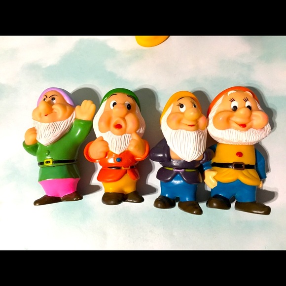 DISNEY RETRO Snow White And Seven Dwarfs SqueakToy - Picture 8 of 14